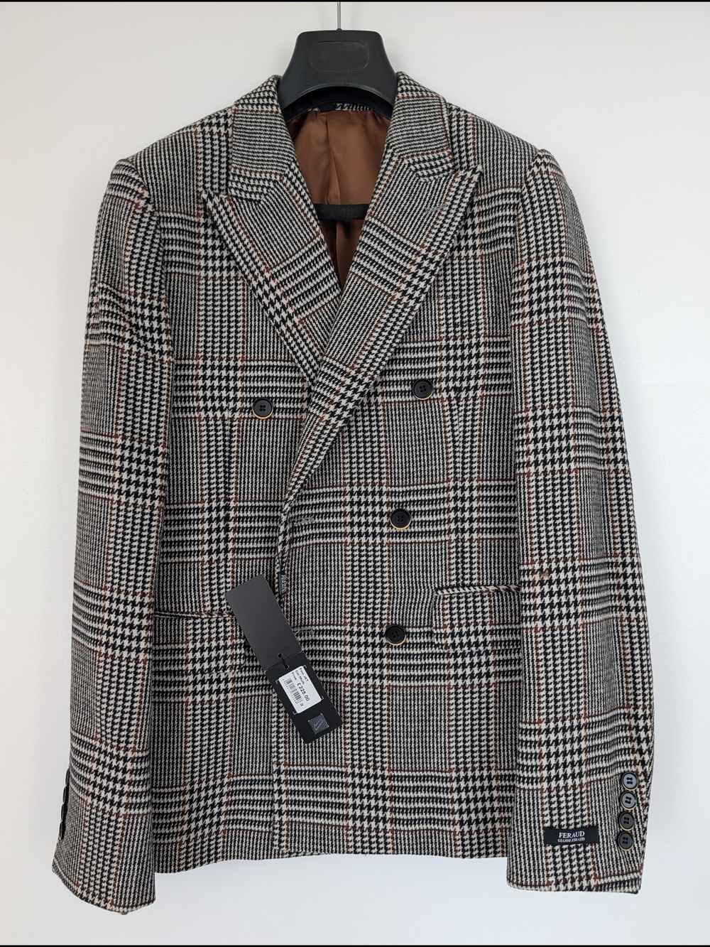 Gianni Feraud Men's Double-Breasted Tweed Plaid Suit - 38R